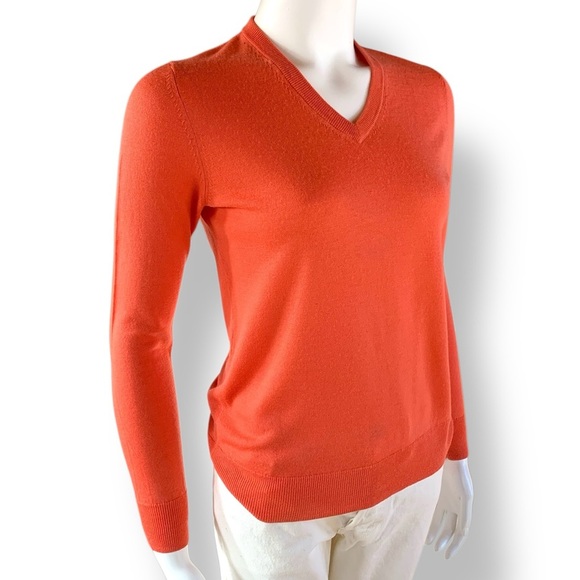 Uniqlo lightweight pure wool pullover sweater size small - Picture 1 of 7